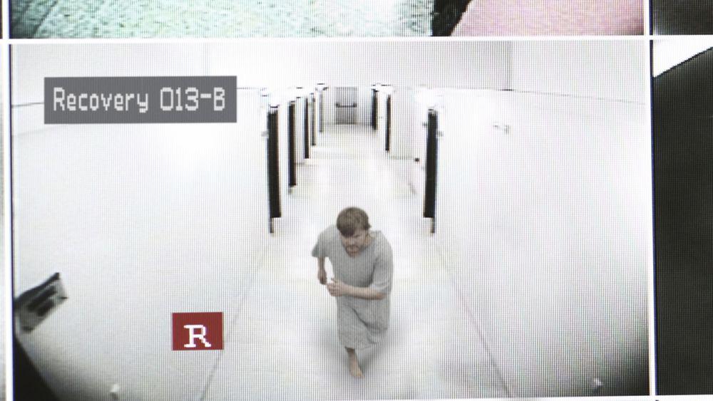 TheOnion's tweet image. Report: U.S. Hospitals Spend $2 Billion Each Year Replacing Gowns Taken By Escaped Patients theonion.com/r/50406tsd