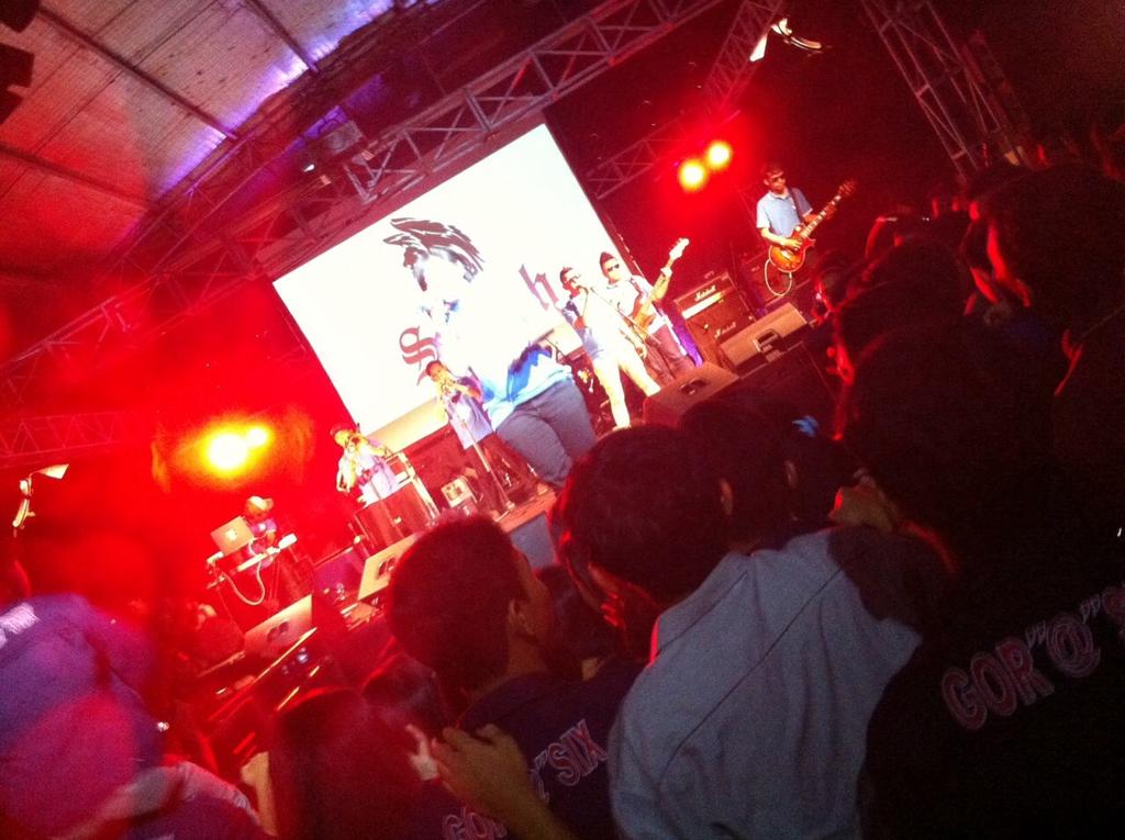 gilanada_'s tweet photo. @souljahmusik IS ON STAGE!! yukyukyuk merapat ke @Gorparty2015 di Foundry No. 8 SCBD! #gorparty2015 http://t.co/aNCXYGP5iT