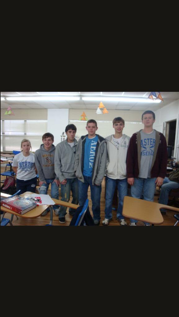 JennaBrett13's tweet photo. 5 years ago.... I'm sad now. @tannercrockett5 @dylanfazekas45 @devancrose @Scott_Wood7 @kaycejo_  😭 #mathshenanigans http://t.co/GG5YTKvlqP