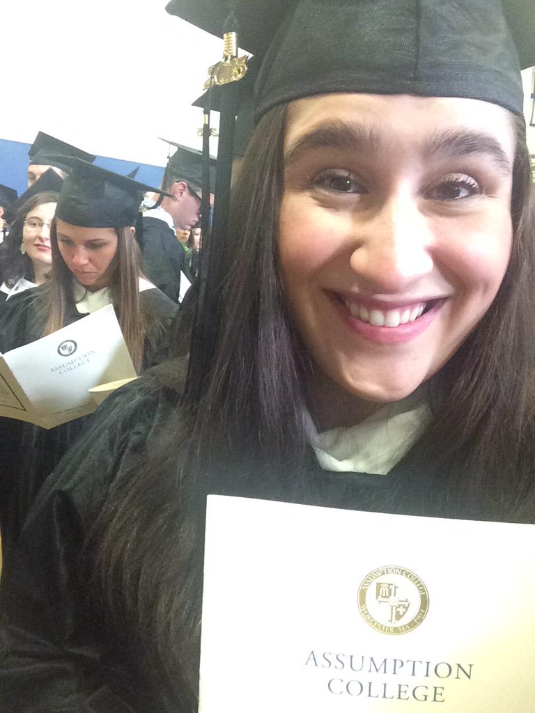 jennarosity_26's tweet image. It&apos;s graduation day!! 🎓💙🐾#ACClassof2015