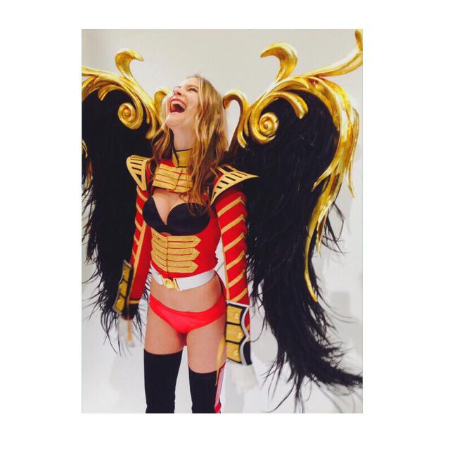 Feliz cumpleaños Behati Prinsloo!! Happy Birthday 