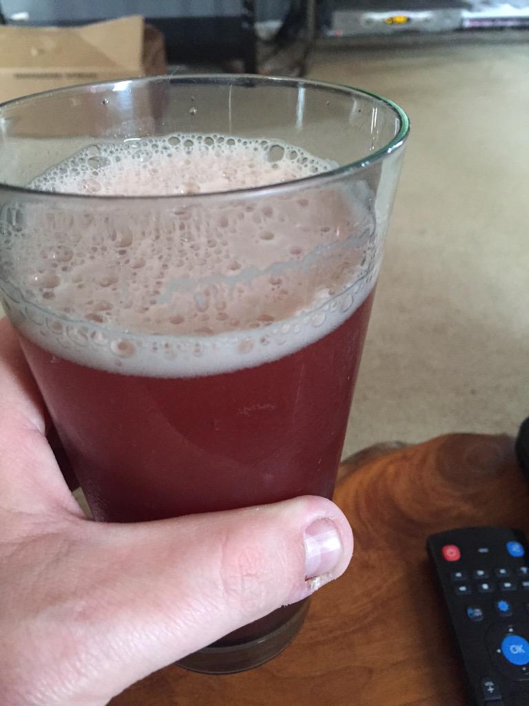 toddzilla79's tweet image. A wise man once told me you can't drink all day if you don't start in the morning! #fore #springopen #beerandclam