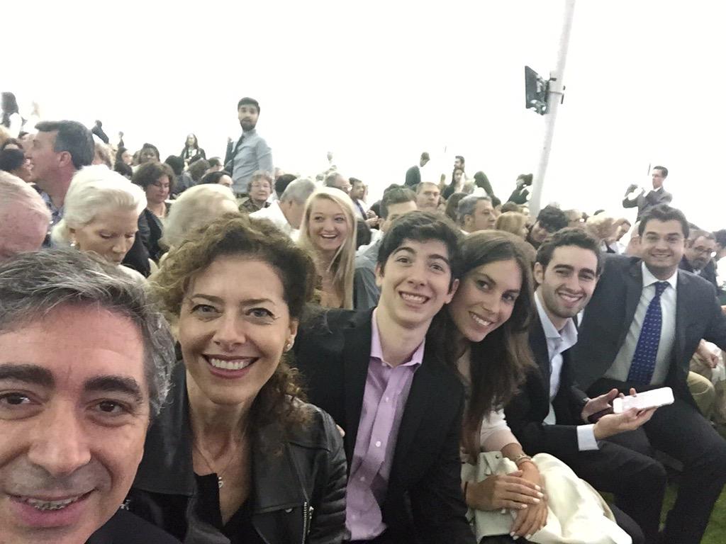 ralphybensadon's tweet photo. Felicidades Dana! #Babson2015 http://t.co/LxpX1rxE1Y