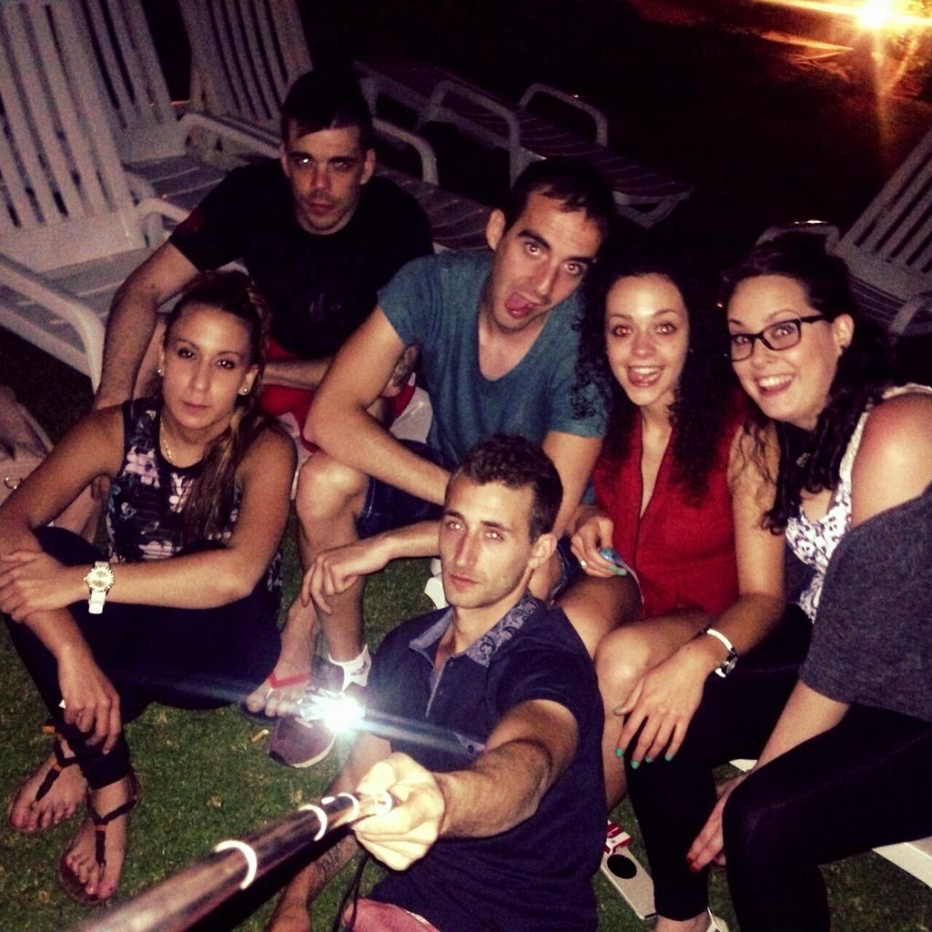 saradreams6's tweet photo. Playita en muy buena compañía #mojacar #genteunica #desconesion :) http://t.co/eAumCkz3PN