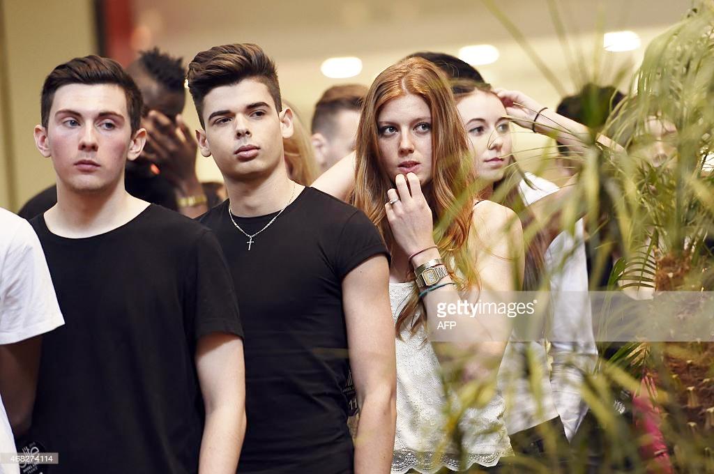 EliteModellLook's tweet image. People take part in a France Elite Model Look 2015, La Defense