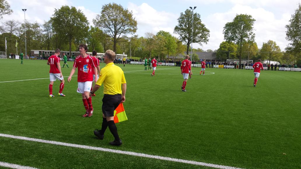 vvWorkum's tweet photo. Goaaaalllll!!! Nadat Rein Attema één op één mist schiet Jurgen Buma de afgeslagen  bal binnen http://t.co/UQI8wMhIDw