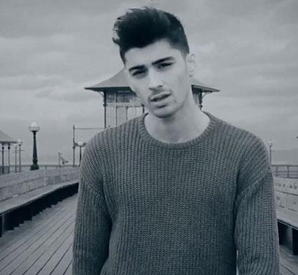 ranrangood1919's tweet photo. Zaynを忘れないために

#AlwaysInOurHeartsZaynMalik
#DirectionersRT http://t.co/Abwa9J6iny