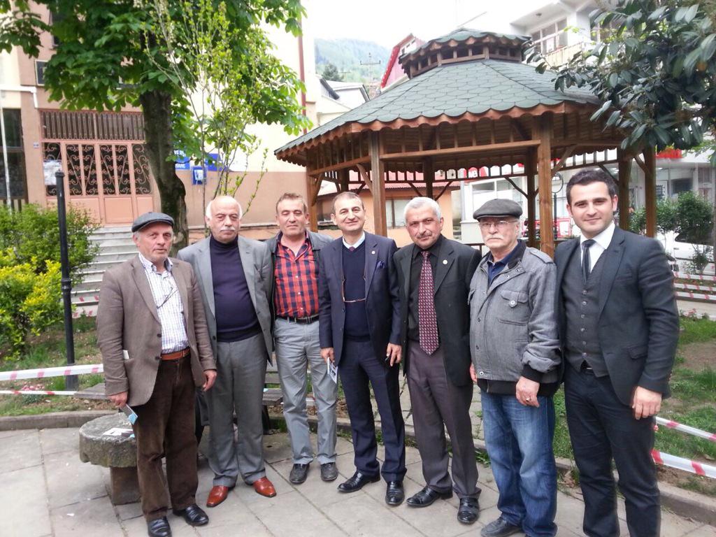 meptrabzon's tweet photo. Merkez Parti Trabzon MV Adayları Ekrem Çapkınoğlu ve Erhan Eroğlu İl Teşkilatı ile Tonya ilçesinde ziyaretlerde http://t.co/6rEcTvzh2A