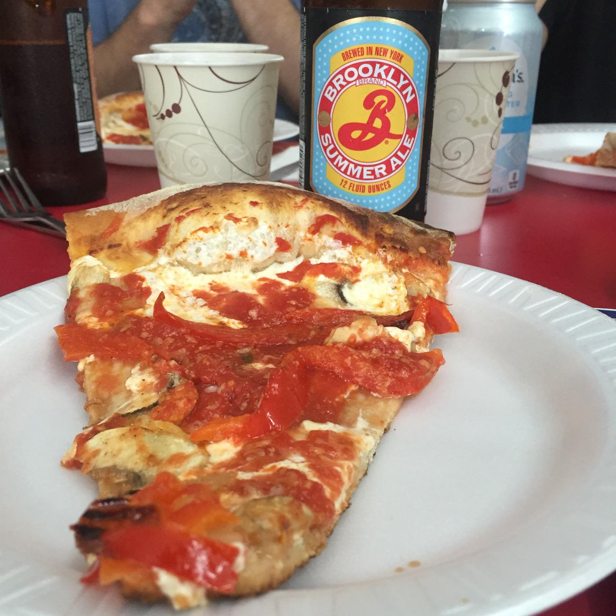 philtoronto's tweet photo. #ATHLEEEEEATS (@ Totonno's Pizzeria Napolitano in Brooklyn, NY w/ @loni @trouty) https://t.co/PFlPb11iRz http://t.co/QBjzvUt7s0