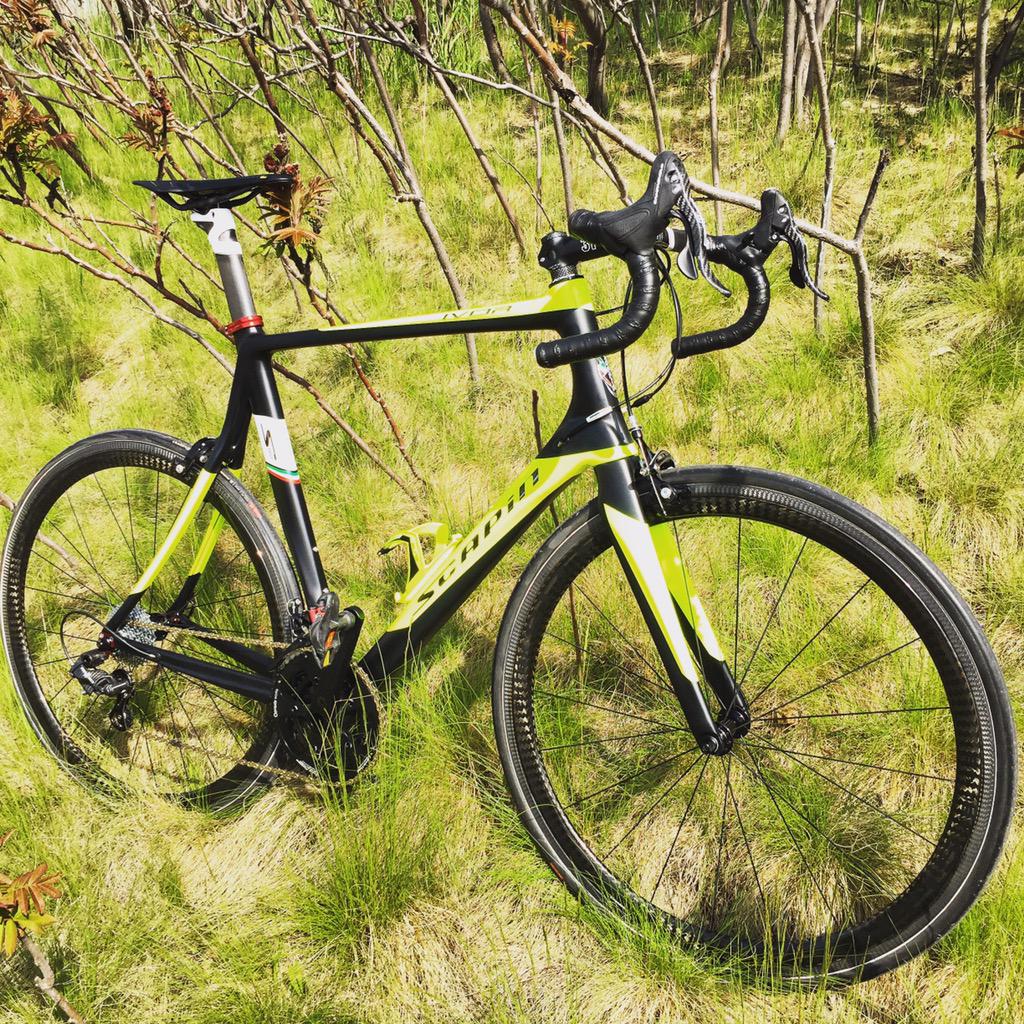 BlacksmithCycle's tweet photo. #ScapinIvor takes a break on today's #blacksmithcycleclub Saturday ride. @ScapinUSA #XentisXBL #xentiscustom http://t.co/5Qs4iYYX7s