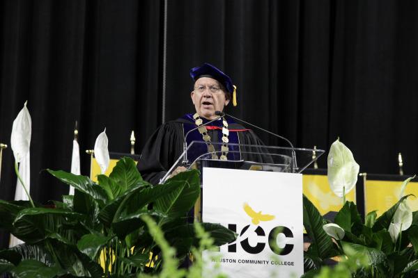 HOUCityCollege's tweet photo. @hccchan at today's #HCC 2015 Commencement Ceremony. Watch the live stream: http://t.co/h4P8Wuzo8J
#HCCGrad2015 http://t.co/euBdMXJvjb
