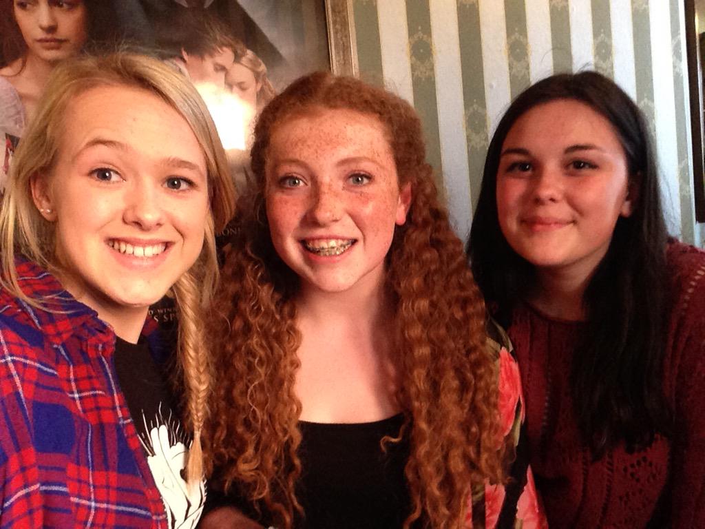 hopeful_promise's tweet photo. @Rach_Bruder @CarrieHFletcher I met some hopefuls @lesmisofficial today x #teamhopefuls x http://t.co/0J6kqtFRBX