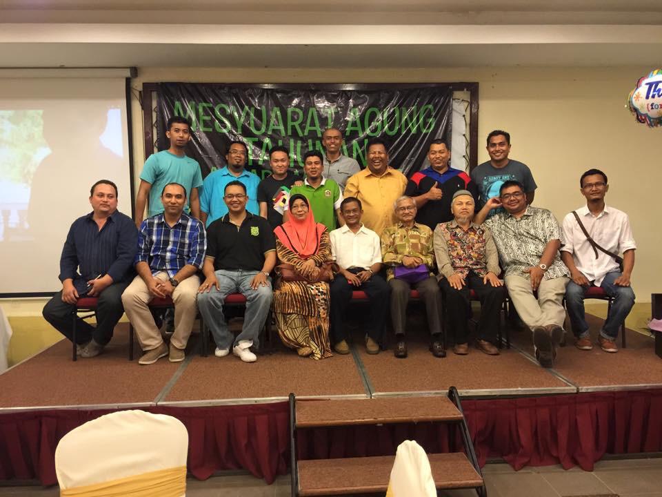 muar's tweet photo. Ansara Muar meetup di Bangi Golf Resort hari ini. http://t.co/mzcp2Na2M3