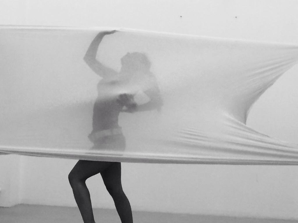 JohnyDar's tweet photo. New music video in the making #darmusic #houseofdar #musicvideo #imgrey http://t.co/POJS5iYFmH