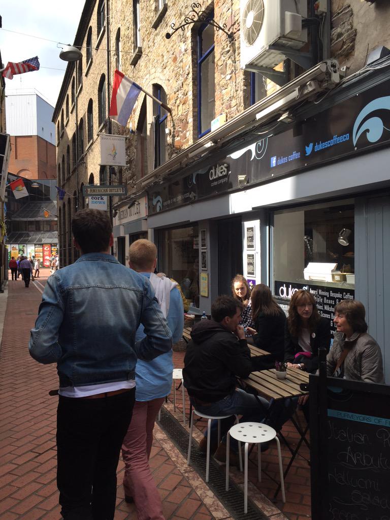 triurarturas's tweet photo. @dukescoffeeco well worth the visit. http://t.co/69zfmwC2Gl