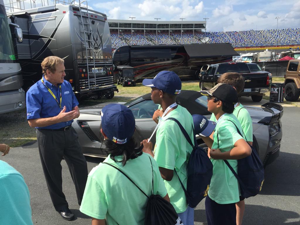 NASCAR_FDN's tweet photo. Our board member @RustyWallace talks fastest way around @TalladegaSuperS ! #PITCrewProject team's winning project! http://t.co/wNBCep7O6o