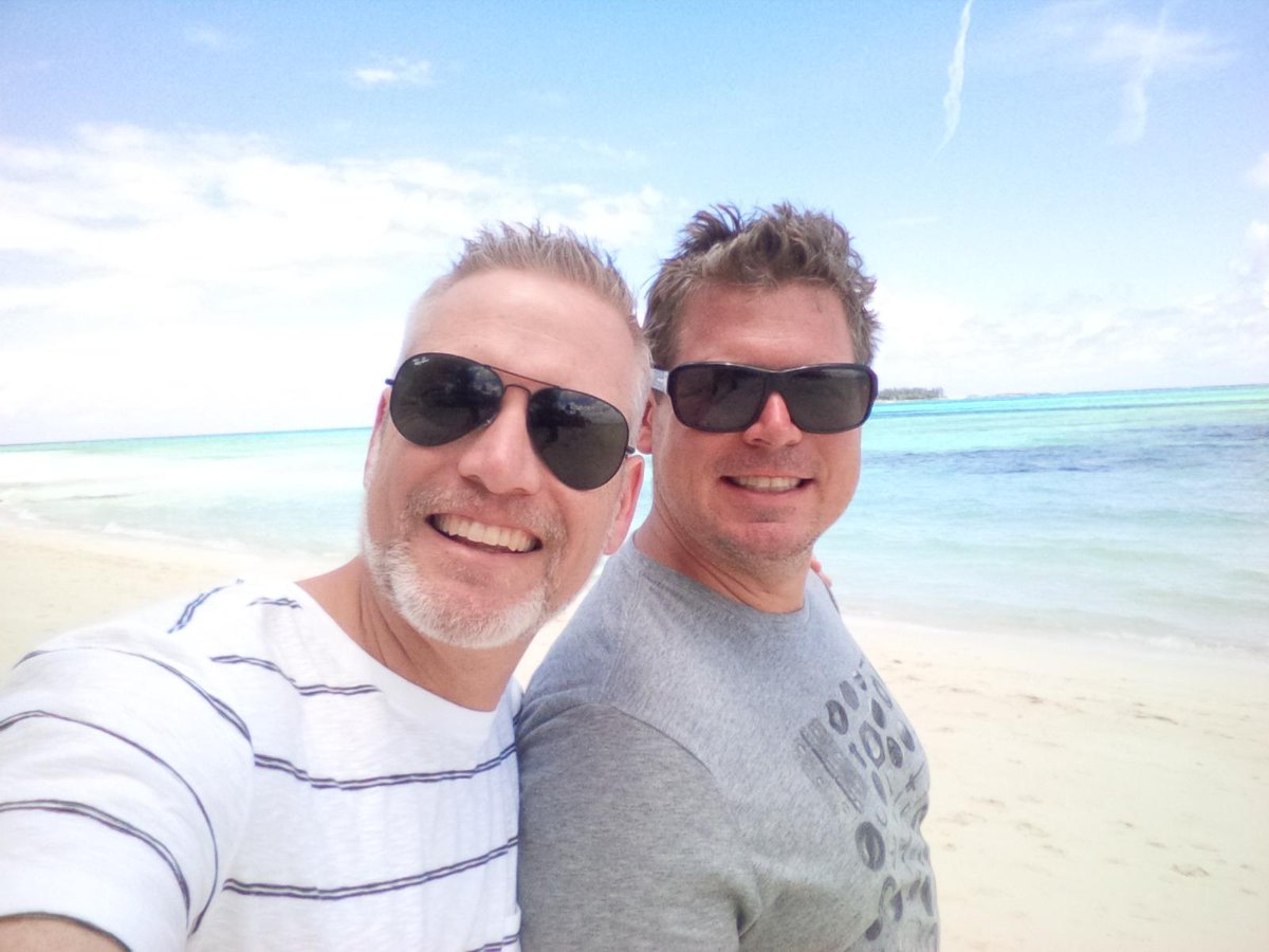 dpm0ric's tweet photo. Having so much fun in the Bahamas with my good friend Paul. @rowanmorrissy4 http://t.co/0TyDk8MNiQ