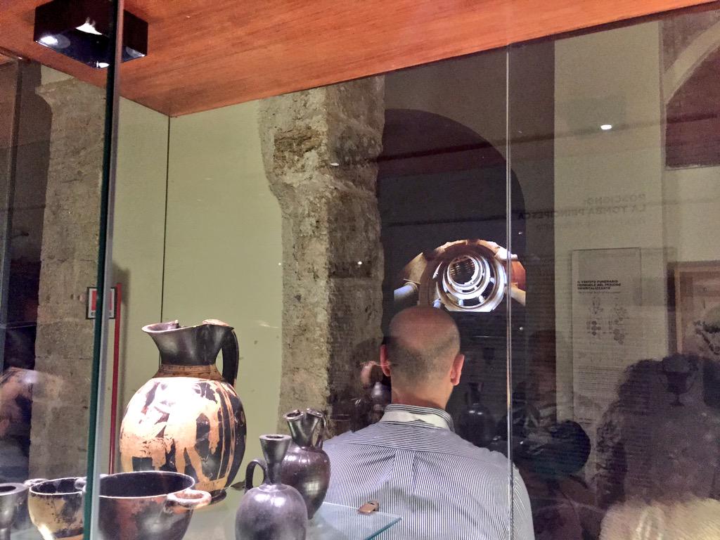 MuseoArcheoSA's tweet photo. Il viaggio in 3D al @MuseoArcheoSA. Stasera più di 300 persone sono venute a trovarci!#NDM15 #NottedeiMusei #ndm2015 http://t.co/dLp6DYZEQ1