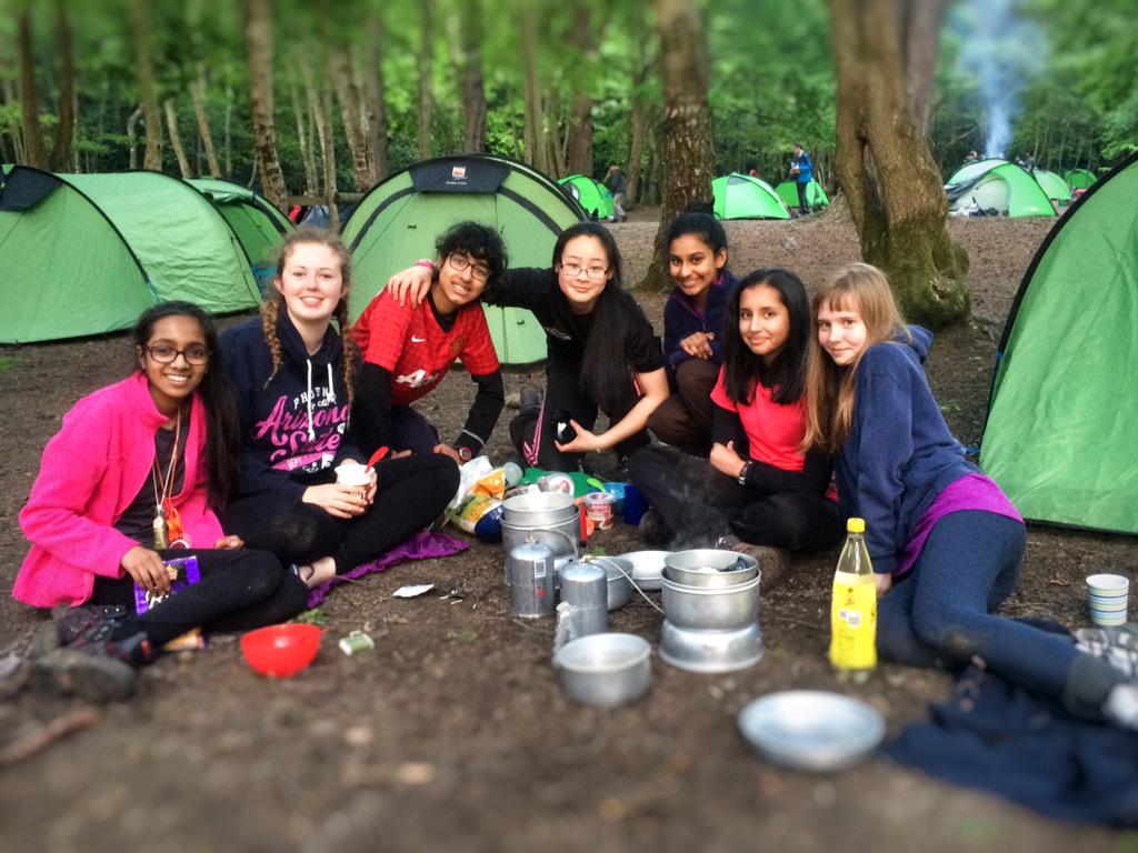 ActivAdventures's tweet photo. Lovely to see the girls at campsites across @SurreyHillsAONB this evening. Well done #WallingtonHigh #dofe http://t.co/3fncREqJRB