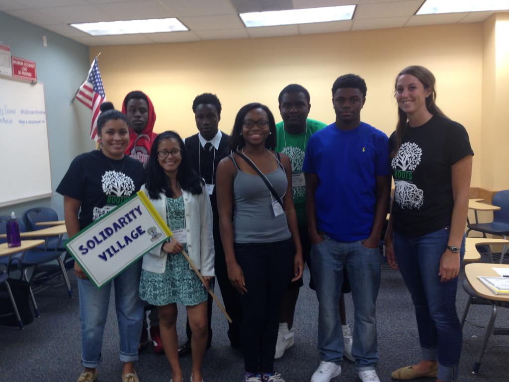 MsBinthe305's tweet photo. Spent my day connecting with these beautiful souls at #ROOTSMiami2015 @TFAMiamiDade http://t.co/XA1x3A41W9