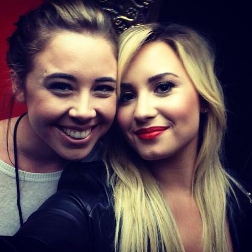 She is so beautiful. Every time i look at her im under her spell. 😍😘