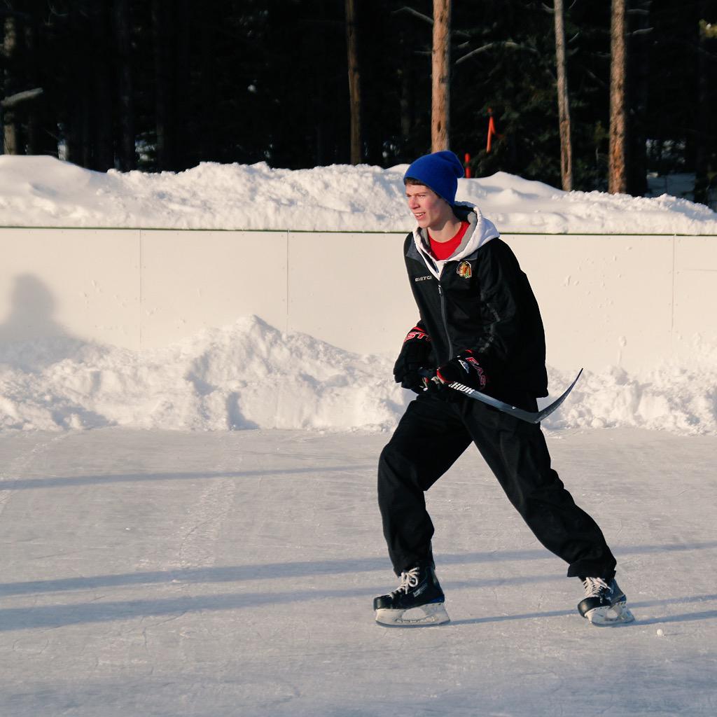 VWGiants_aaa's tweet photo. Hawks wish @freezer_96 a very happy 19th birthday! #Freezer #FriesenCold http://t.co/d0KFQuNzq7