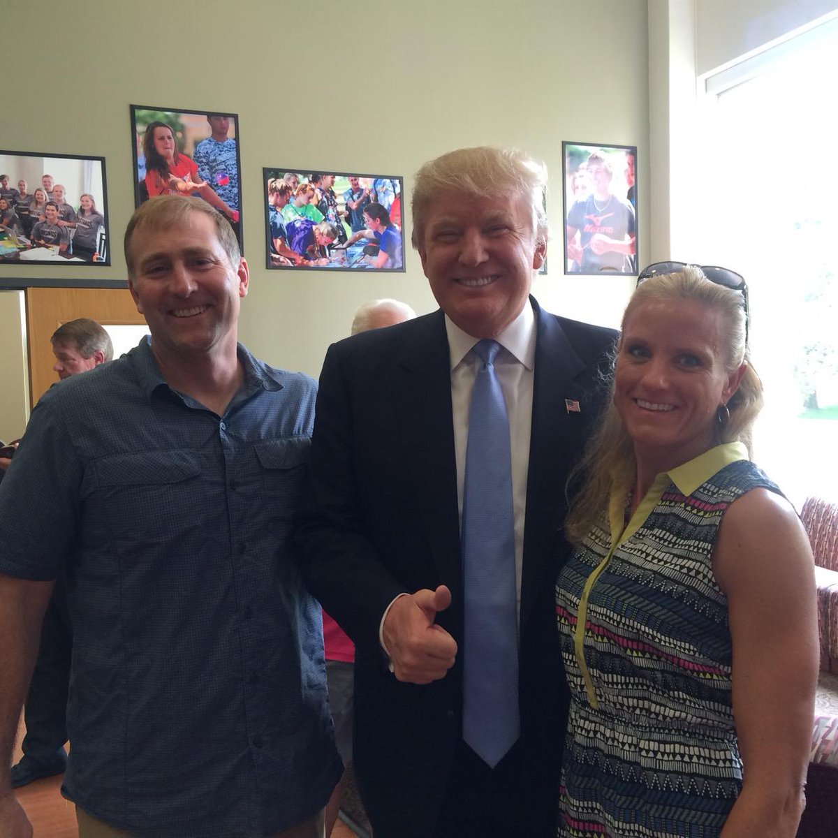 MsideFball's tweet photo. Talked #msidefootball with Donald Trump today. He said, "I knew you were winners when I saw your wife." http://t.co/VMDBCbZGPq