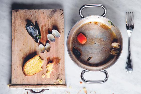 Sautè di cozze e vongole con pomodorini e bruschetta, prima e dopo :)