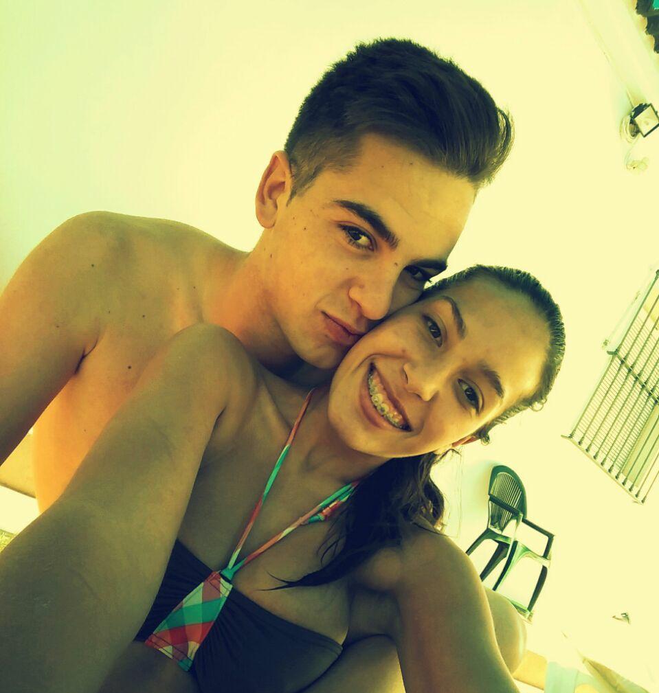 Peluuu10's tweet photo. De piscineo con mi amor 😍😘💕💜👌💑💏 http://t.co/WbjppKszgG