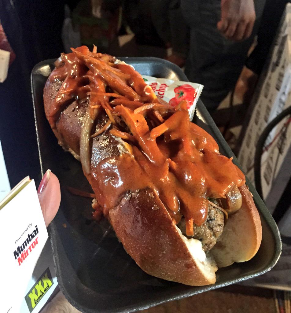 stuffednstarved's tweet image. Chicken bhan @BetweenBreads amazing vibes at @SmallFryCo 's #BombayLocal tonight .. yummers