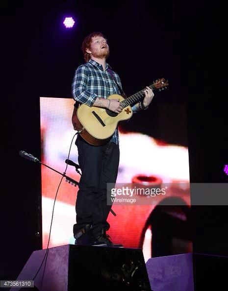 TeamSheeranBRA's tweet photo. Ed no palco principal #4-5 #edsheeran #tedbr #RockInRioUSA http://t.co/dWGffkLJnr