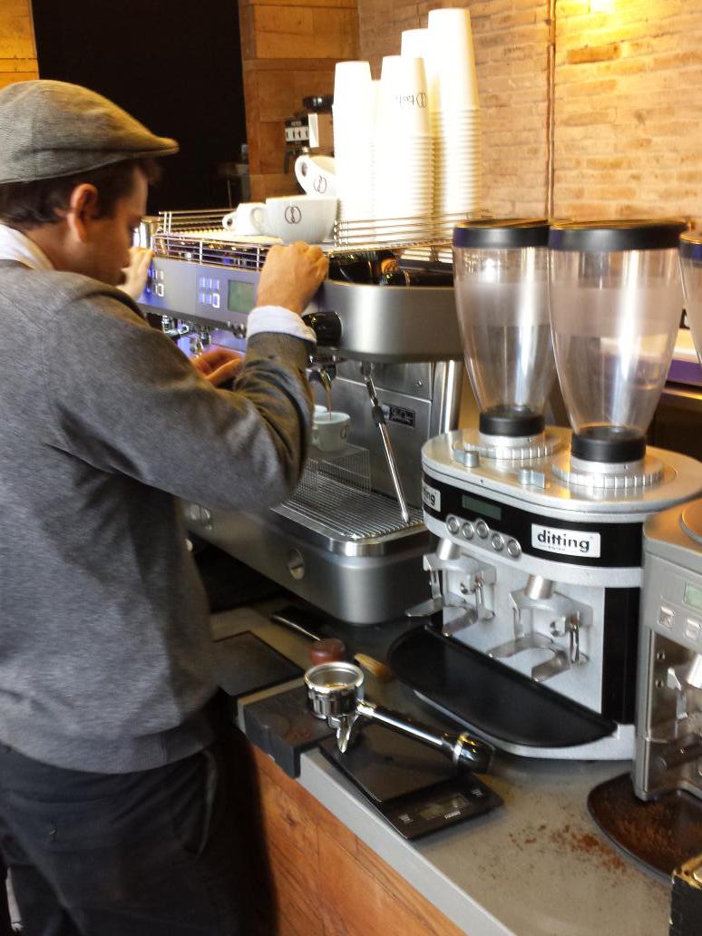 <a href="/taste_cl/">Taste Coffee</a> @dallacortesrl <a href="/fabrizioseed/">Fabrizio</a> gran experiencia del mundo del café, muchos cambios en temperatura!