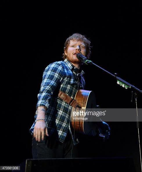 TeamSheeranBRA's tweet photo. Ed no palco principal #6-7 😊 #EdSheeran #tedbr #RockInRioUSA http://t.co/4sEJqbBcMy