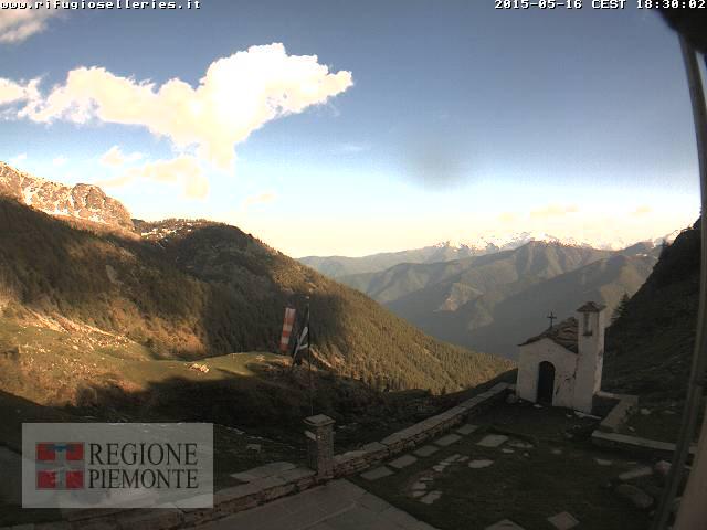 GionniGion's tweet photo. Villaretto: #Rifugio #Selleries (Roure) Italien, #Villaretto http://t.co/yru30mWICT http://t.co/T6Vx1L9LXc