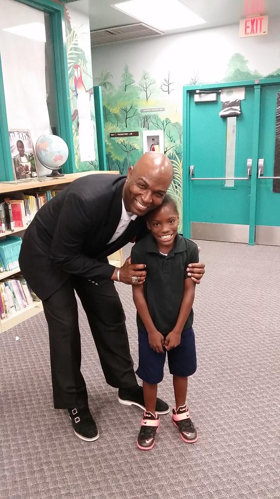 SunlandPk3's tweet photo. Career Day 2015 thank you all for helping making it a success @UptownDale http://t.co/awkXjyC2TG