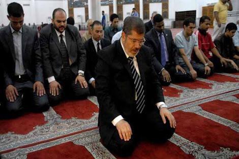 aamirmbdin's tweet photo. We need leader like #Morsi
#WeStandWithMorsi #IamMorsi #MorsiIsNotAlone #morssi http://t.co/UxjFmdA05l @uroojbukhari786 @JIPTrends