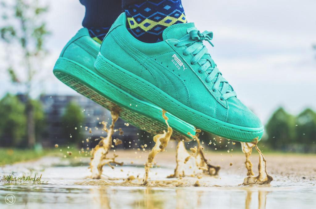 SneakersAddictz's tweet photo. Puma Suede - Electric Green http://t.co/HiXPrKn4pw