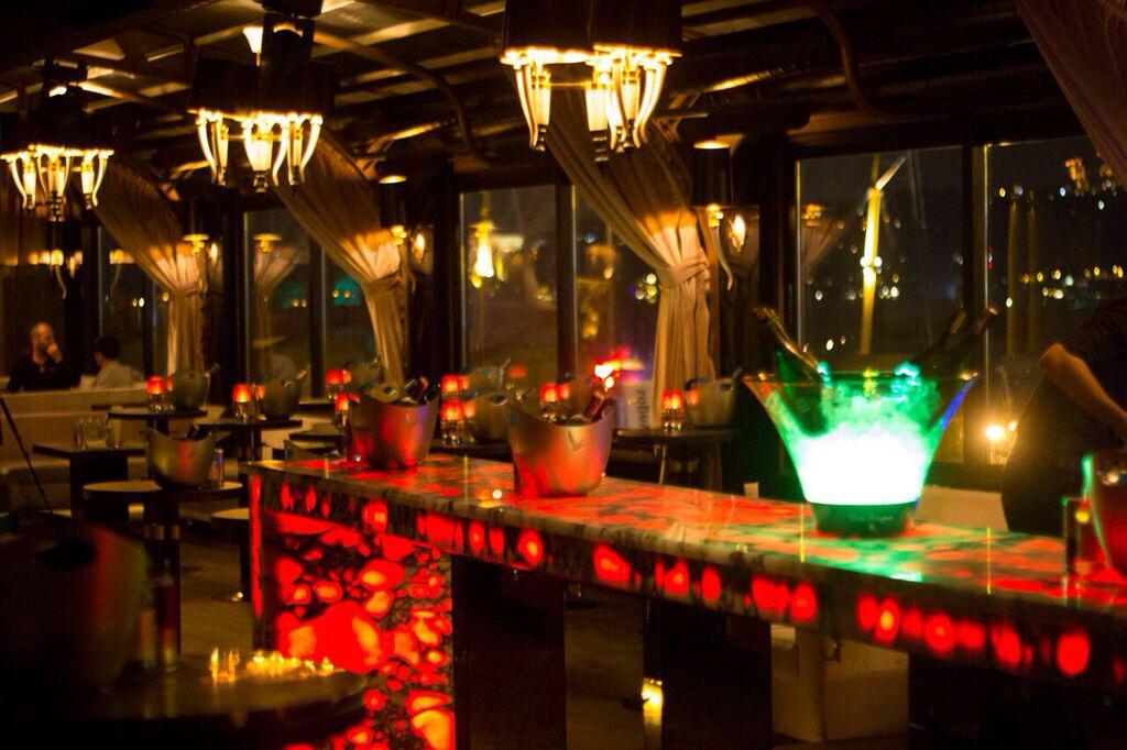 ClubAlbum's tweet photo. Bu Gece Eğlence @ClubAlbum de sizi bekliyor.... http://t.co/zS6amXFpm0