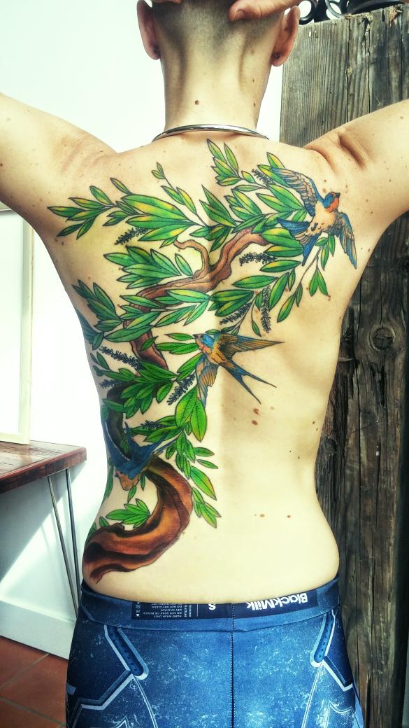 OrdainedImages's tweet image. My pretty @_erufu_ showing off her almost finished back art. Brilliant work by Rick @EastVanTattoo