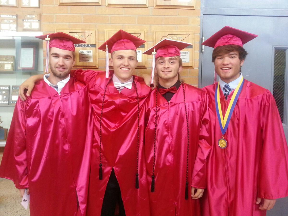 Loudon_Baseball's tweet photo. Congrats boys!!! You are all fine young men!!! http://t.co/CvE1j9QlEu