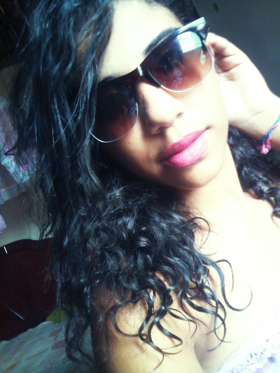 Fatimas2s2s2's tweet photo. Meu objetivo e sempre ser feliz. :) ;) <3 http://t.co/MTDwXhlX12