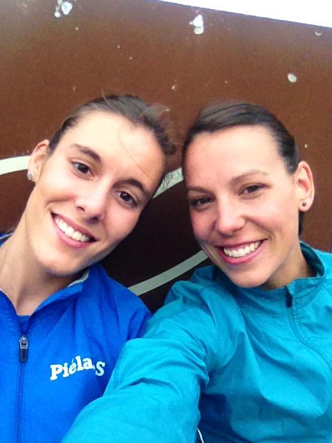 DiMartinHi's tweet photo. @anavega93  Listas para ese 10mil! 😊 http://t.co/d5tQgJtAG9