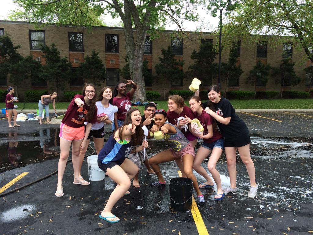 MissAxelrood's tweet photo. BRMM BAND CAR WASH! Brother Rice Pulaski lot. 12-3 $5. get your cars washed!! #bandmac  @BrotherRice @McAuleyMacs http://t.co/0CrkwgtdUN