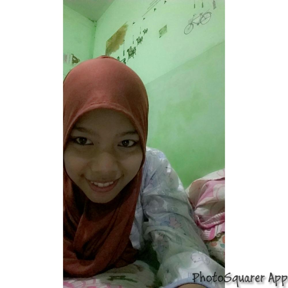 Anggrarin's tweet photo. Gnight. Have a sweet dream guys!✌🏠 http://t.co/Meeo2i5xkH