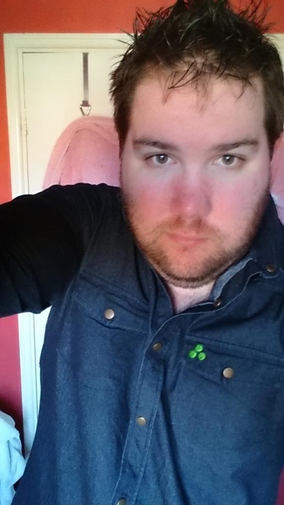 LegionDragon's tweet image. Birthday drinks out and a good excuse to REPRESENT, old school @InsertCoinTees! #CoinArmy #NotGettingOld