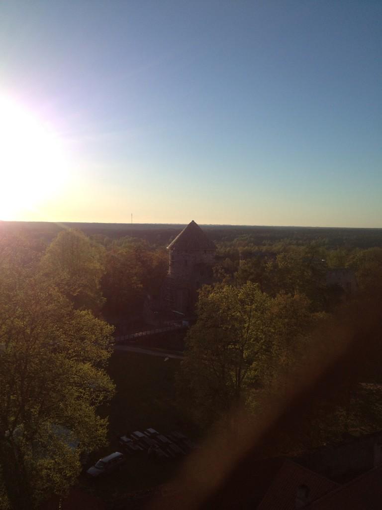 EinarsCilinskis's tweet image. Cēsu pils no baznīcas torņa #MuzejuNakts