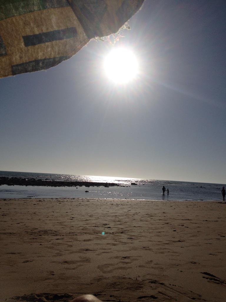 EleZamorano's tweet photo. Primer fin de semana de playa 😊😊 http://t.co/Kfiij9h6hj