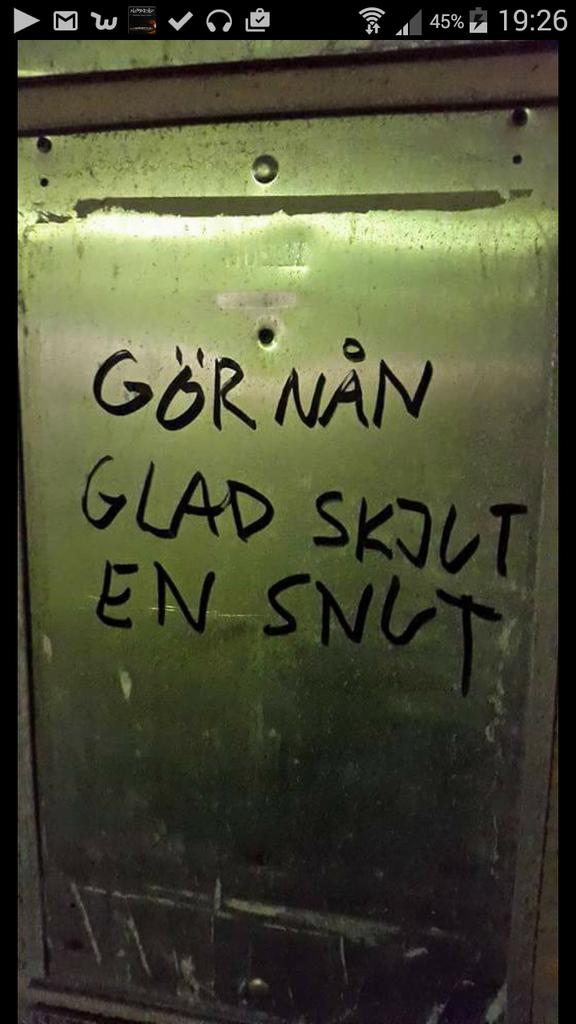addish9000's tweet photo. @YB_Sodermalm för era som kör på folk som är oskyldiga http://t.co/Mfpkh0cM3J