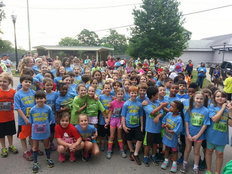 BriarlakeES's tweet photo. Way to go BRIARLAKE Track Club!  Scholarship winner for number of participants in the Peachtree Jr. this morning. http://t.co/UBAkFgGngR