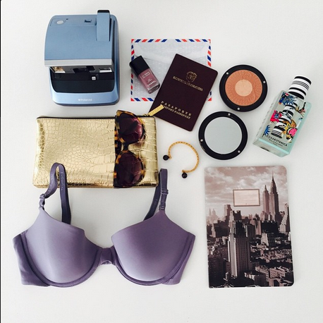 ineditomag's tweet photo. Para celebrar a esa mujer real creamos con Triumph, 8 verbos que reflejan la vida de la mujer actual. 1: VIAJAR. http://t.co/7uNewlNfHu